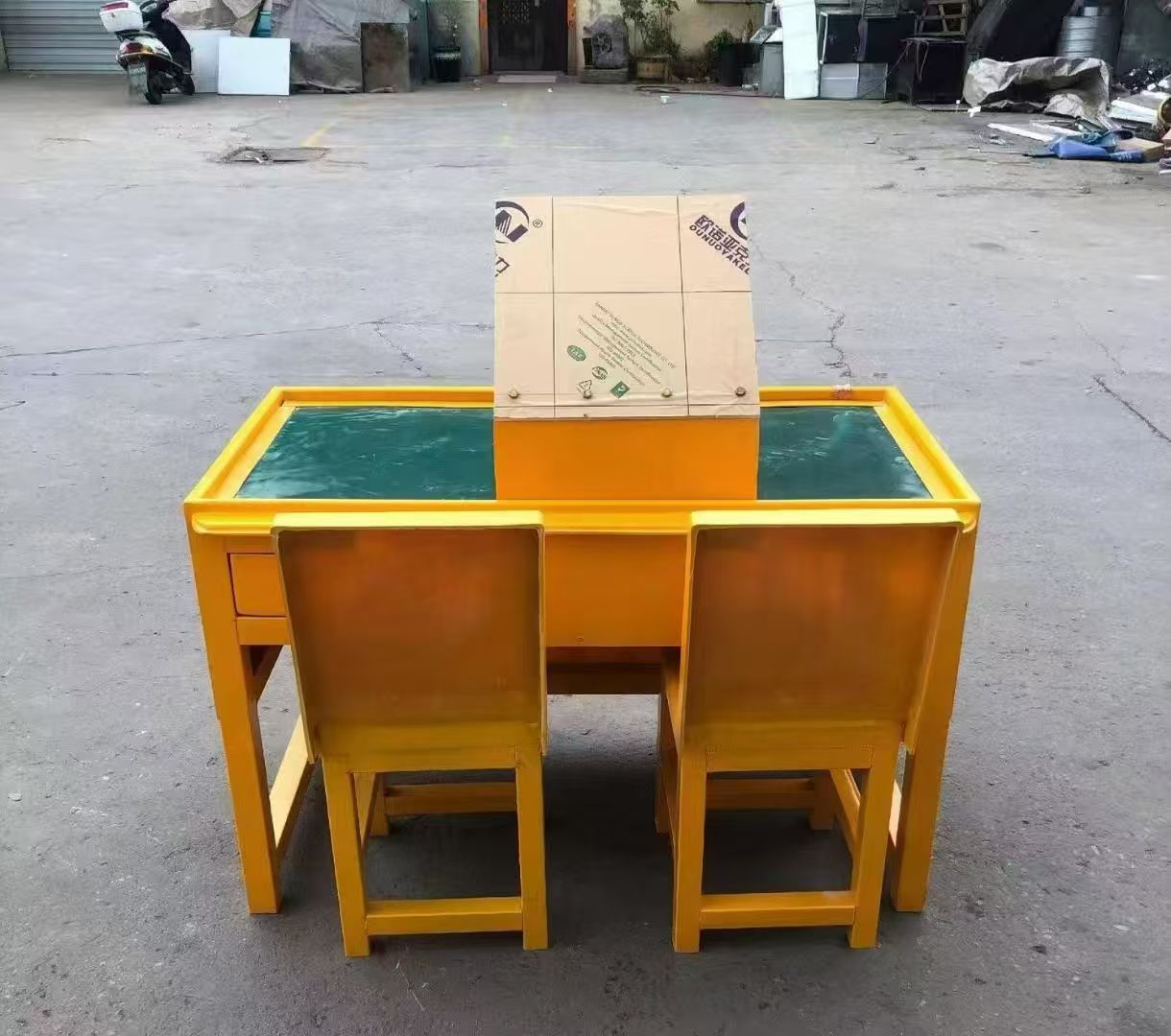 郴州防静电导通桌井下煤矿火工品发放桌：危险品流转的安全守护者